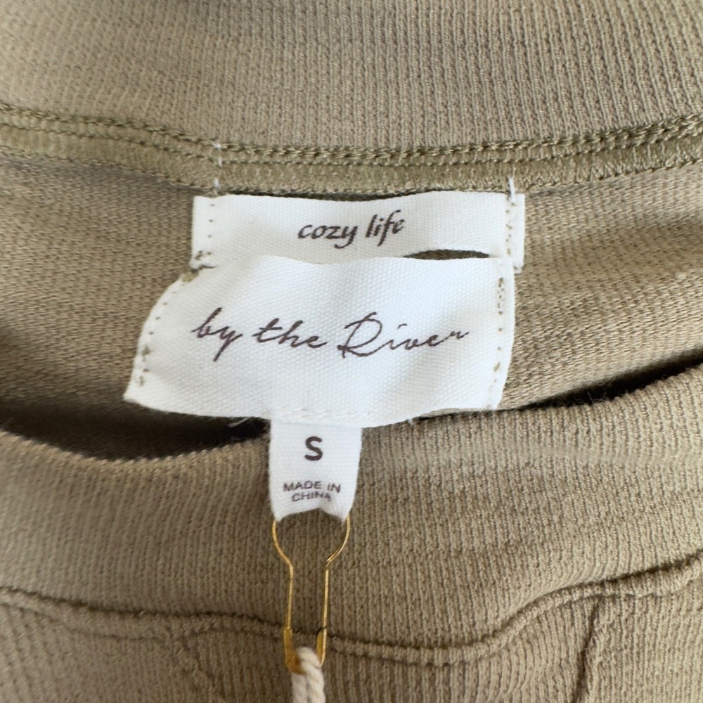 By The River Sweatshirt and Shorts Set Womens S Taupe NEW Puff Sleeve Lounge Set - Picture 5 of 9